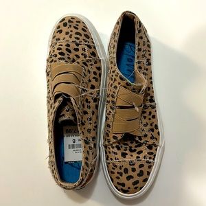 Blowfish Malibu Women’s Marley Sneaker - Latte Spots Print Canvas - Size 8 - NEW